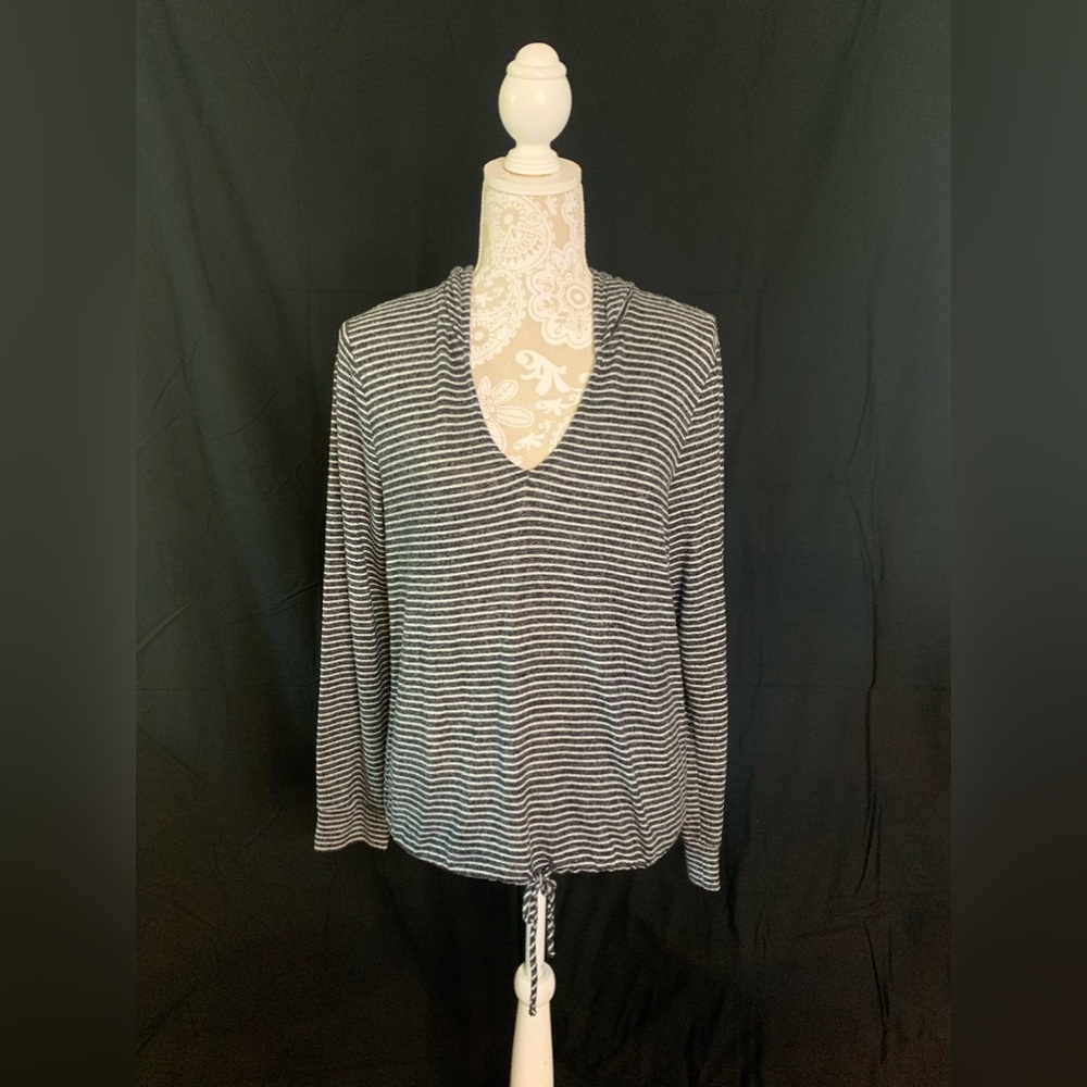 Gibsonlook long sleeve light weight hooded top